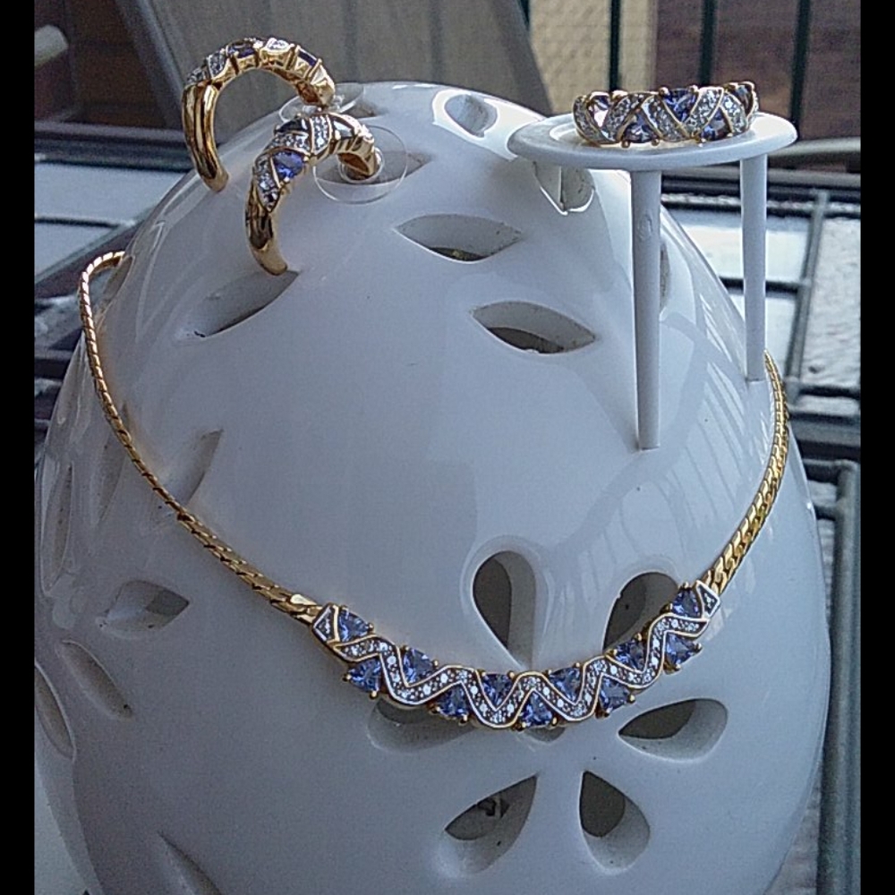 Necklace, earrings and ring set.